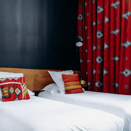Totem, Friendly & 4*
