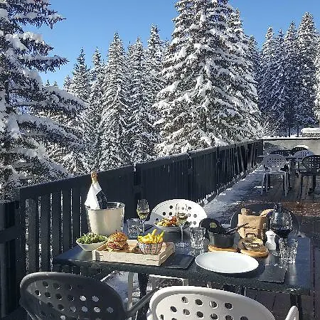 Totem, Friendly & Hotel 4*
