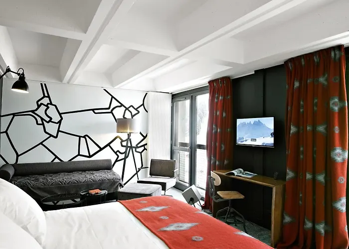 Totem, Friendly & Hotel 3*