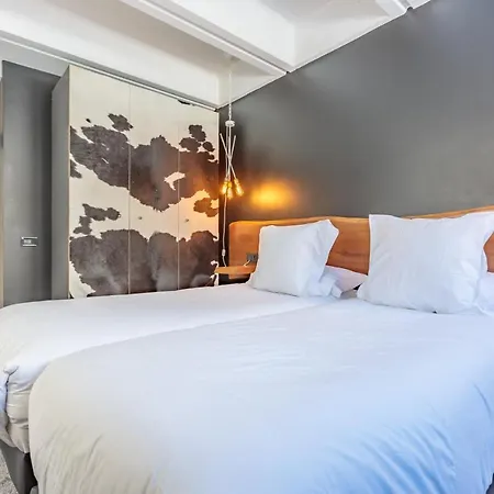 Totem, Friendly & Hotel Flaine