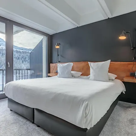 Totem, Friendly & 3*