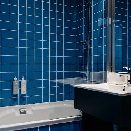 Totem, Friendly & Hotel