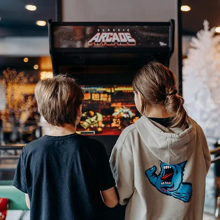 Totem, Friendly & 3* Flaine