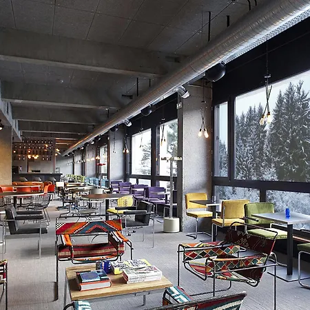 Totem, Friendly & Hotel Flaine
